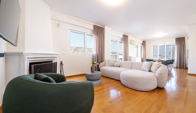 Elegant Skyline Penthouse Acropolis View 3BR 2BA