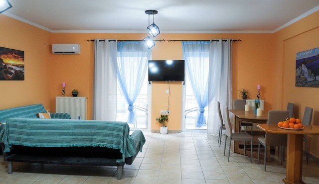 Elena's quiet gem 2bedroom condo in tranquil Nafplion with AC for relaxing stays