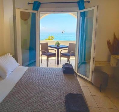 Elena's Seafront Deluxe Studios