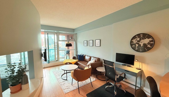Exec Riverfront 1BR, steps from the river and vibrant downtown. pet-friendly in Calgary