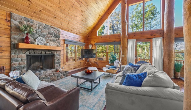 Expansive Lake House/Private Dock/Stunning Views/Family & Pet Friendly in Athens