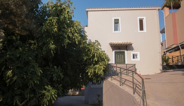 EYANTHIA HOUSE