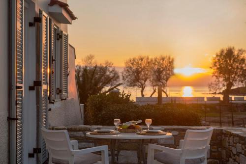 Family by the sea Syros