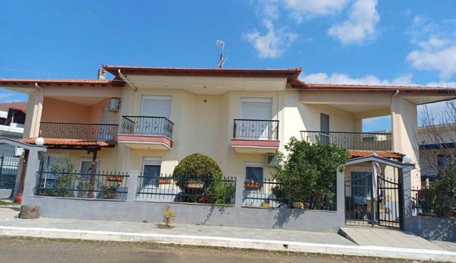 Flogita Holiday Apartments