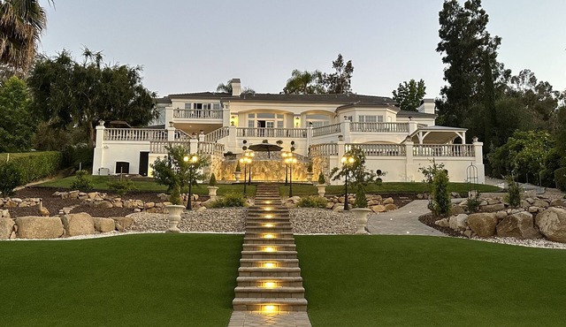 French Garden Poolside Retreat -Wine & Safari Park in Escondido