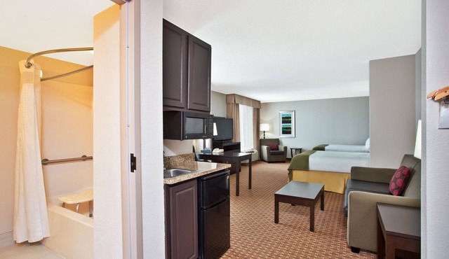 Holiday Inn Express Hotel & Suites Harrington-Dover area, DE by IHG in Harrington
