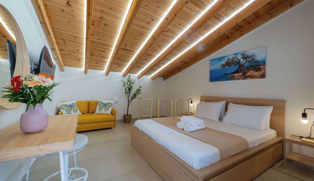 Home Easy Kalamata - Central Stylish Maisonette B2