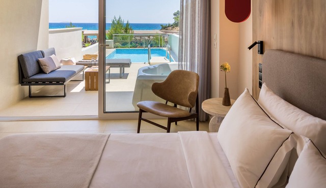Hotel Blue Dream Palace Tripiti Resort