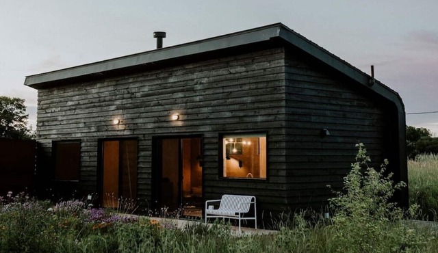 Hygge House, Cozy Boutique Guest House in Consecon