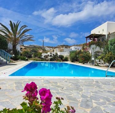 ILIOS COZY CYCLADIC POOLHOUSE MYKONOS with Security Guard