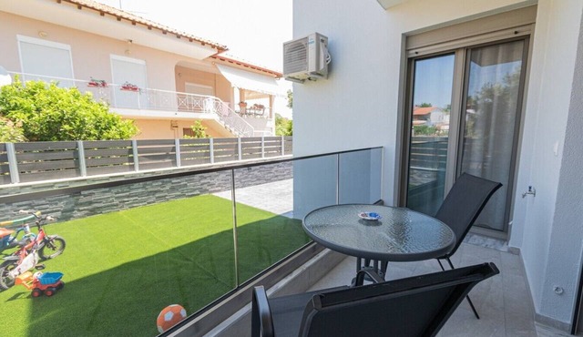 Ireon Luxury Suites 2 by RentalsPro - Nea Plagia Halkidiki in Nea Plagia