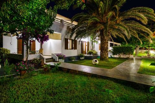 Irini studios in Skiros