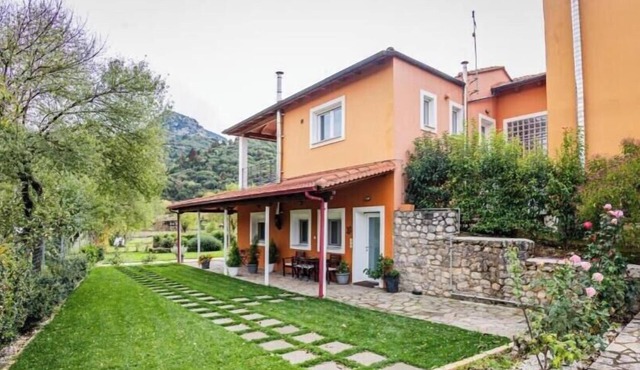 Kalavrita Milodesi Country House, Mountain Retreat