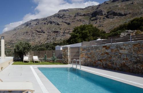 "Kedros Villa" a luxury touch by Rentado