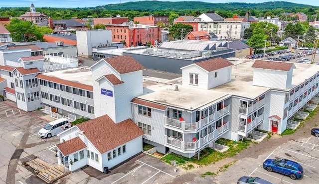 King Studio + Free Breakfast & Parking in Rockland