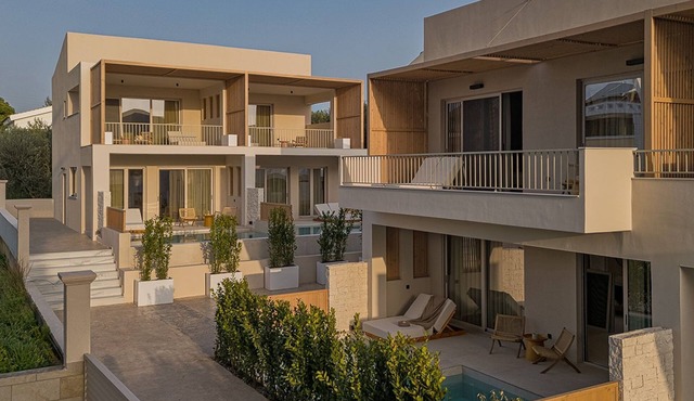 Kiva Luxury Suites & Villas