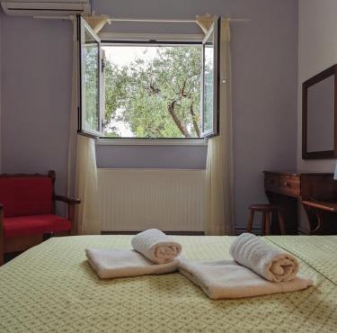 Krini and Aroma apartments - garden & private parking