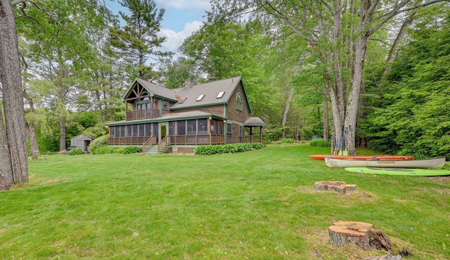 Lakefront Westhampton Cabin w/Beach + Kayaks! in Westhampton