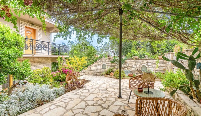 Lefkas Apt in Gaios with 1 bedrooms and 1 bathrooms