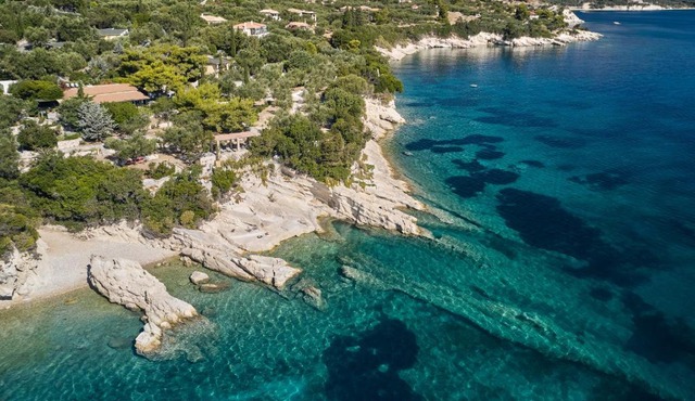 Lithalona Villas & Houses