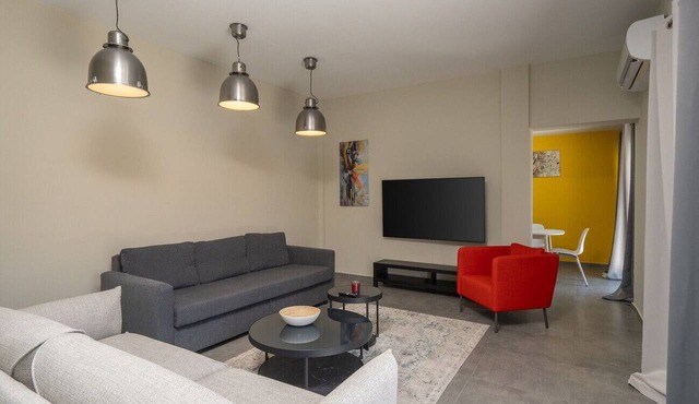 LIV - Sunny Penthouse Near Acropolis