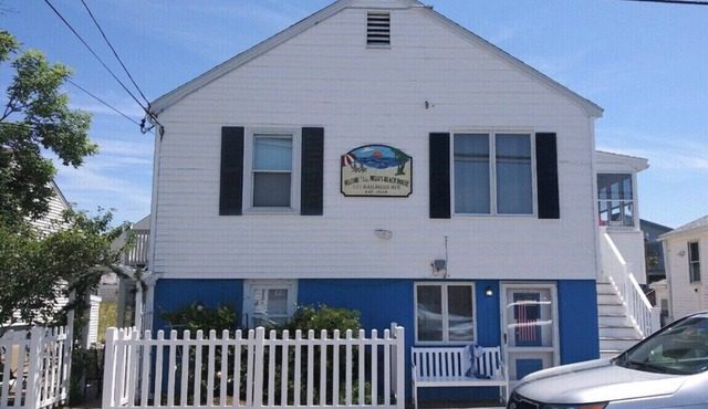 Lower deck, Salisbury Beach, Melo's Beach House Rentals in Salisbury