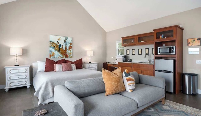 Luxury Homes! With a Pool-jacuzzi-outdoor Kitchen! in Fredericksburg