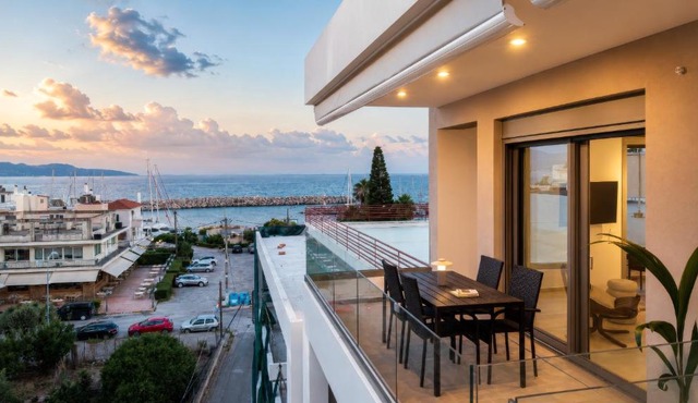 Luxury Seafront Apartment - Kalamata Marina
