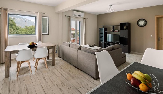 Mandi's Apartments