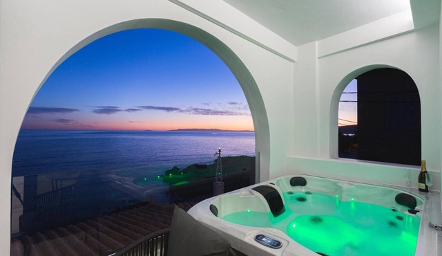 Marina A2 Apartment with Sea View Jacuzzi, Wi-Fi, and Air Conditioning