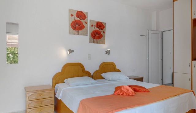 Melina's Sunset – Family Apartment with 2 Bedrooms, 2 Bathrooms & Stunning Sea Sunset Views