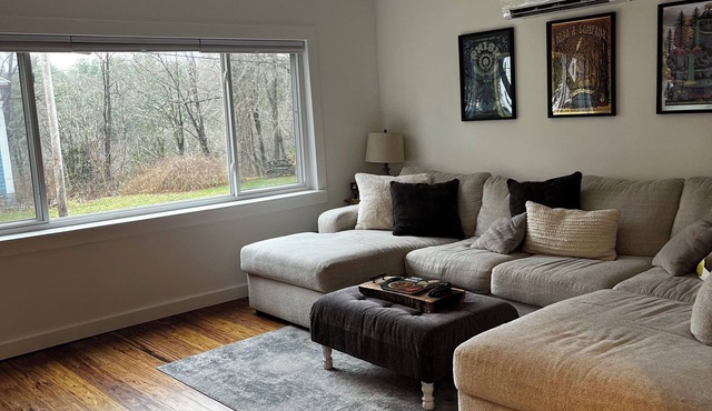 Minutes from Saratoga Springs! in Ballston Spa