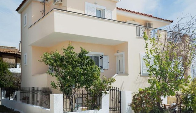 Modern vacation house near Ermioni