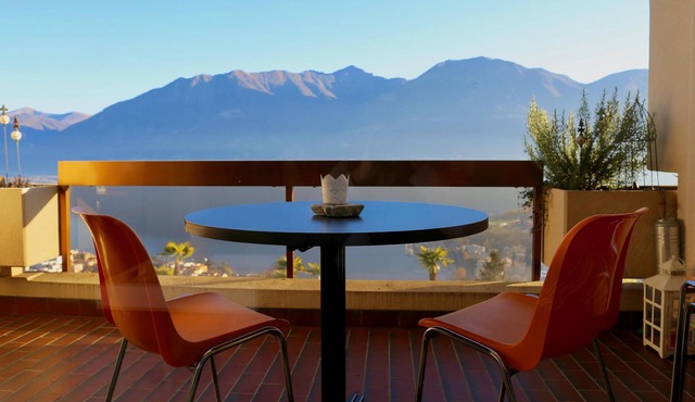 Modern vacation studio on the 2nd floor for 1-2 persons. in Orselina