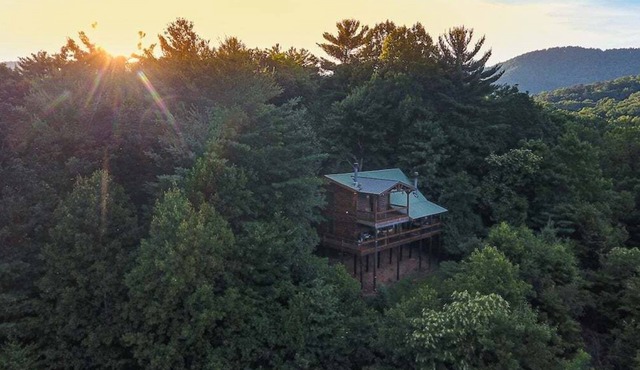 Moonlight Hideaway | Ellijay, GA in Ellijay