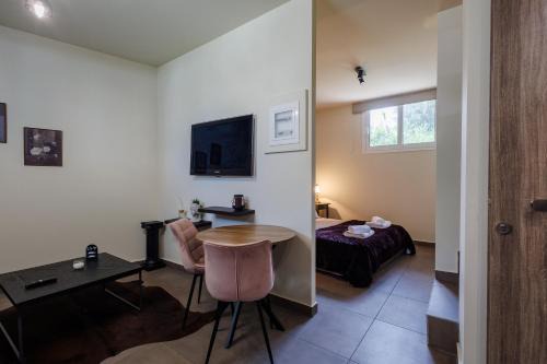 Olive and Sea Suites