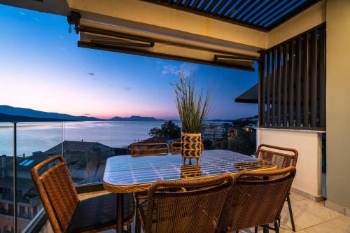 Panoramic Ocean View Suite