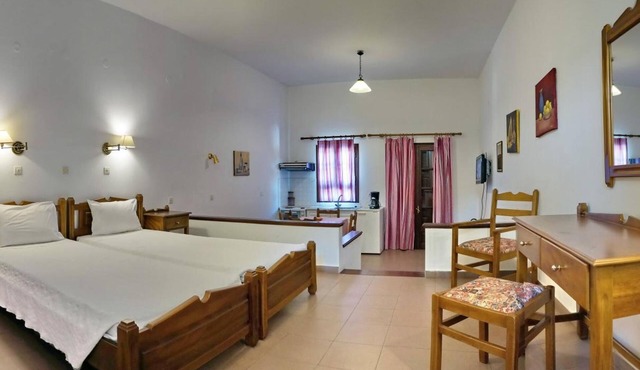 Pasiphae Hotel