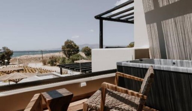 Penthouse Suite With Private Jacuzzi (no access to swimming pool)