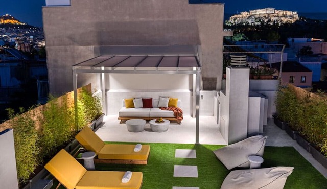 Penthouse With Magical Acropolis View & Jacuzzi!