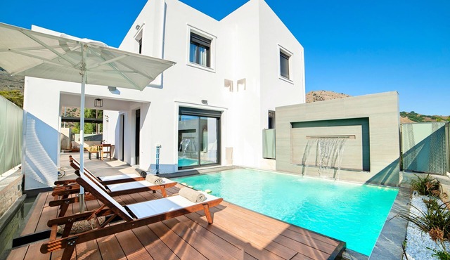 Perla Nera | Heated Pool