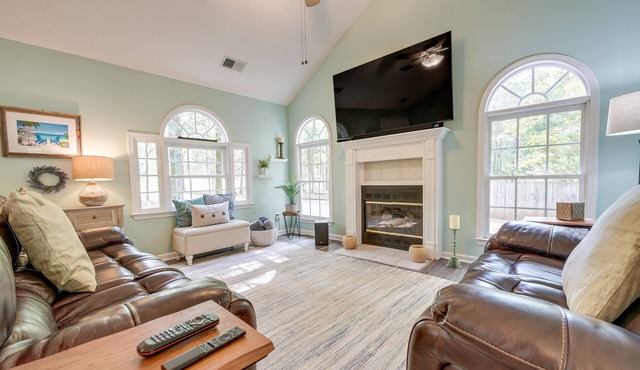 Pet-Friendly LaGrange Vacation Rental w/Deck! in LaGrange