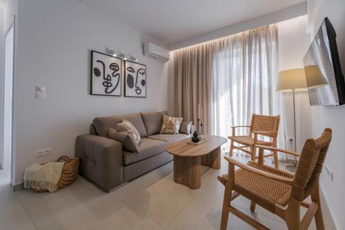 PJ Properties Aegean Breeze Family Suite Sounio