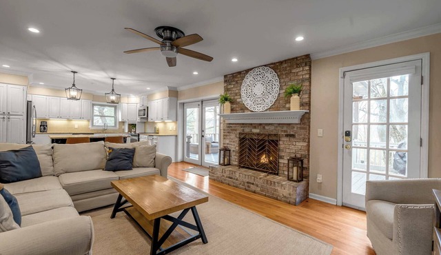 Pool | Hot Tub | Covered Porch | Patio | Game Room in Lexington