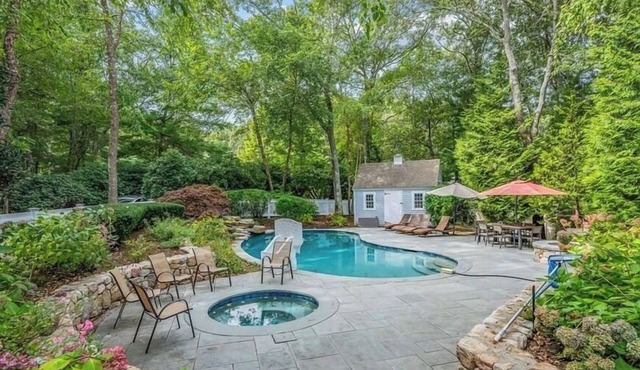 Private Deep Water Dock, heated pool and hot tub RPMS005 in Marstons Mills