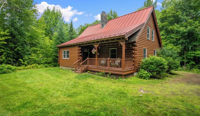 Private Rangeley Log Cabin | ATV & Snowmobile Access | Dog Friendly in Rangeley