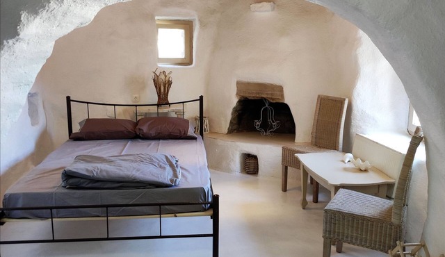 Pyrgi Artemis place -