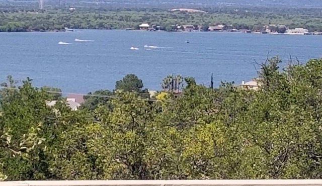 Relaxing townhouse with spectacular views of LBJ and the Hill Country. in Horseshoe Bay