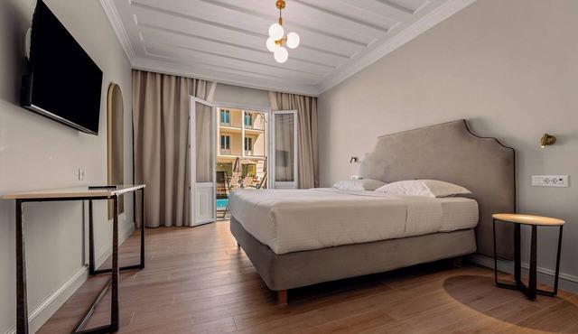 Royal Nidri Suites