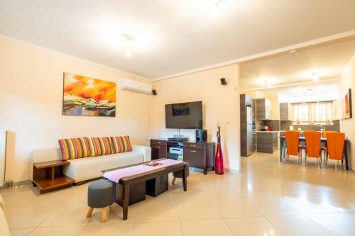 Seaside Luxury Residence near the Airport